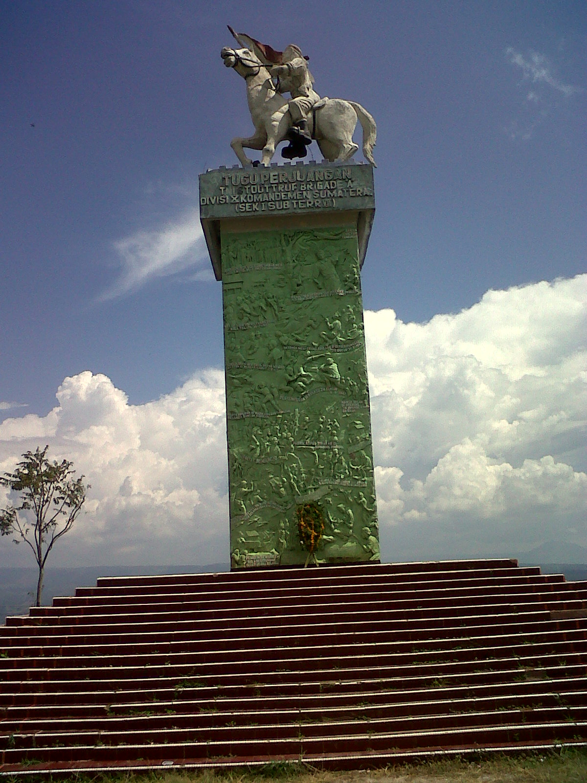 Download this Tugu Monumen Perjuangan Rakyat Tigaras picture